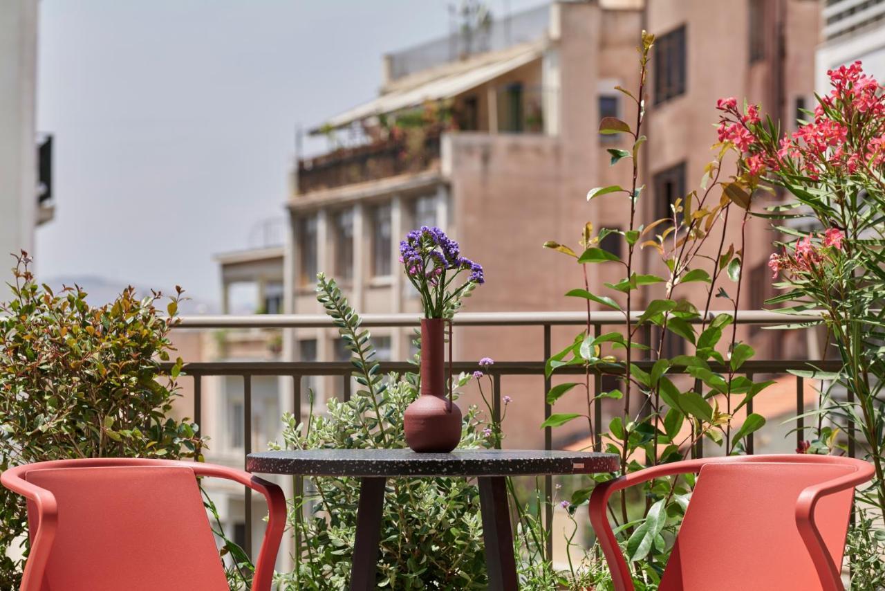 Dwell - Elegant City Stay Atenas Exterior foto
